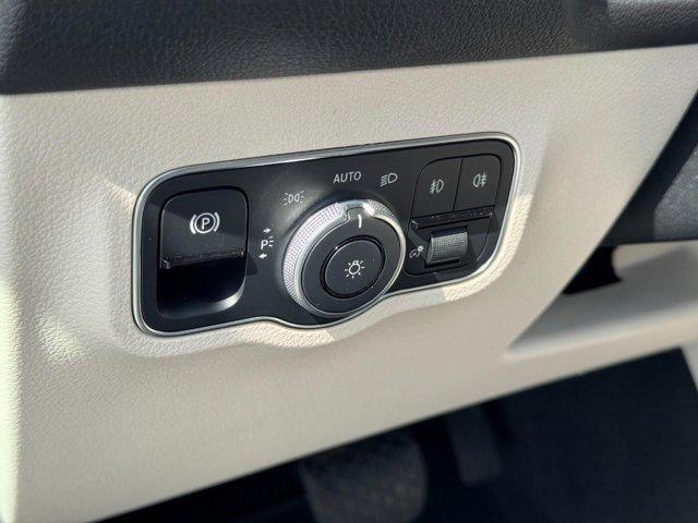 new 2025 Mercedes-Benz GLB 250 car, priced at $52,795