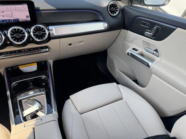 new 2025 Mercedes-Benz GLB 250 car, priced at $52,795