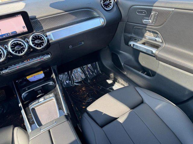 new 2025 Mercedes-Benz GLB 250 car, priced at $53,495