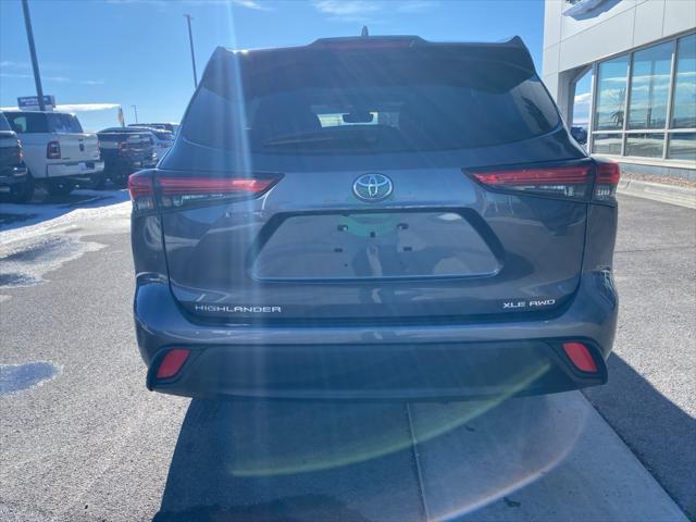 used 2021 Toyota Highlander car, priced at $31,988