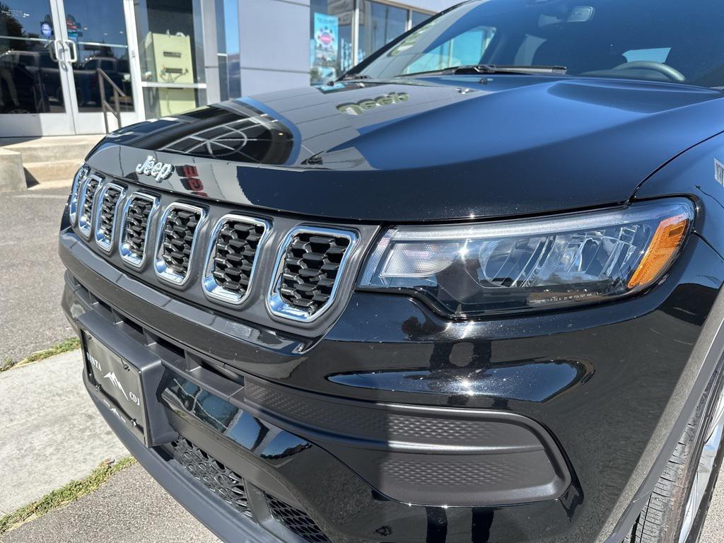 new 2025 Jeep Compass car, priced at $26,080