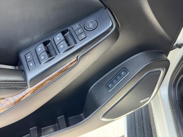 used 2015 GMC Yukon XL car, priced at $25,969