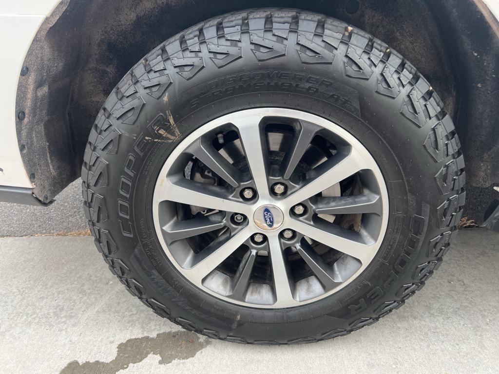 used 2018 Ford Expedition car, priced at $12,999