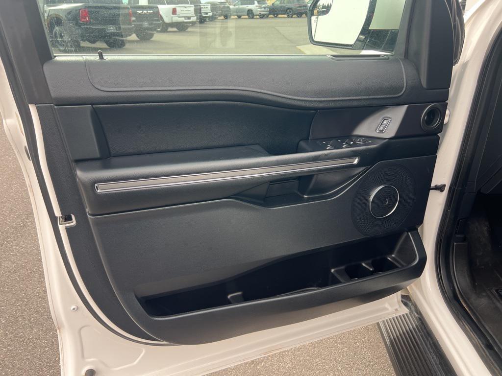 used 2018 Ford Expedition car, priced at $12,999