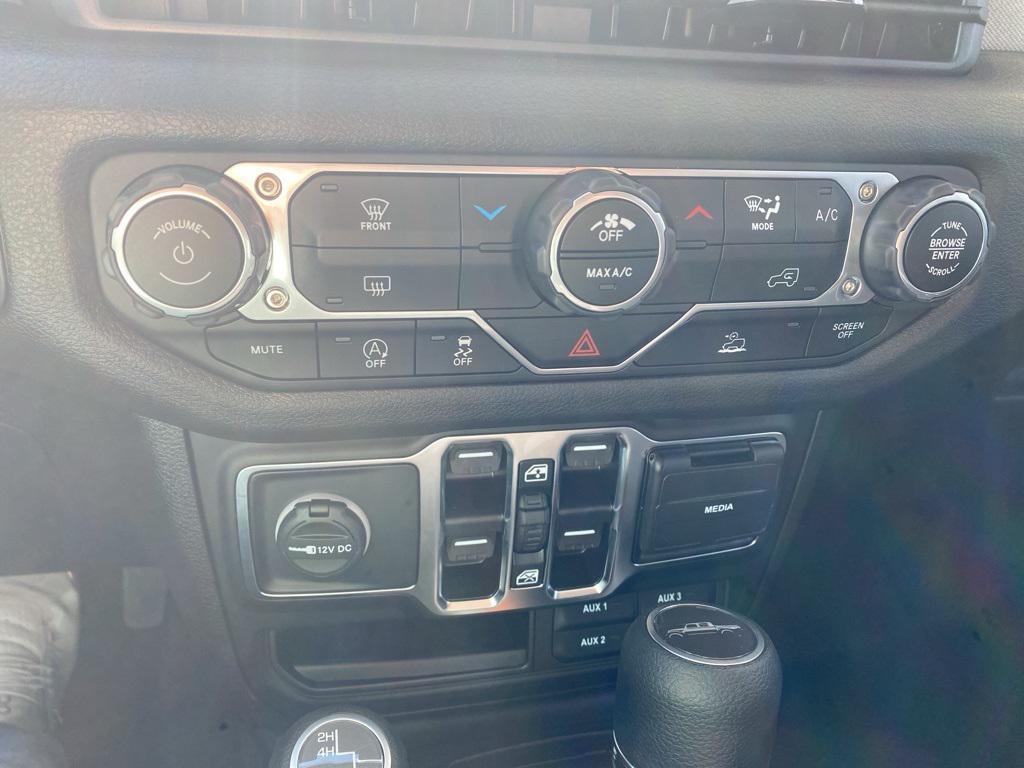 new 2025 Jeep Gladiator car, priced at $40,682