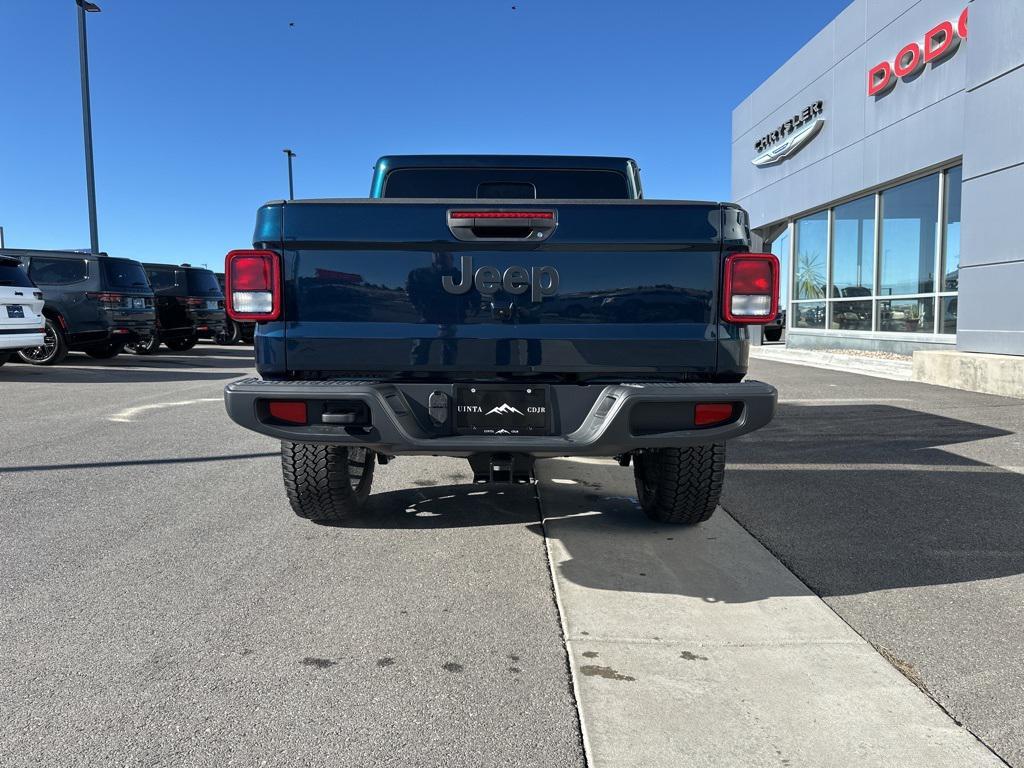 new 2025 Jeep Gladiator car, priced at $39,687