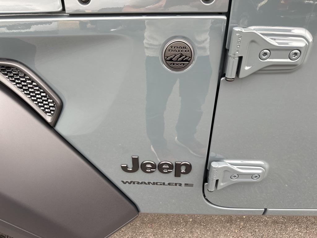 new 2025 Jeep Wrangler car, priced at $36,887