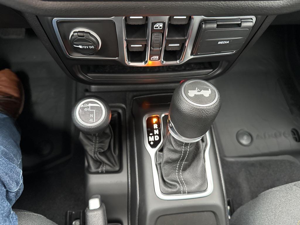 new 2025 Jeep Wrangler car, priced at $36,887