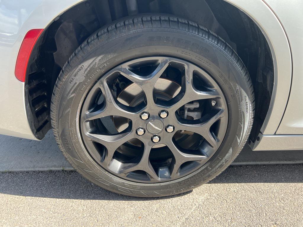 used 2022 Chrysler 300 car, priced at $23,999