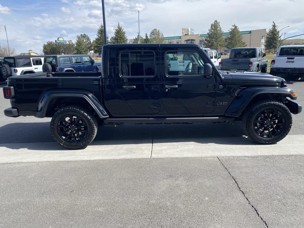 new 2025 Jeep Gladiator car, priced at $42,417
