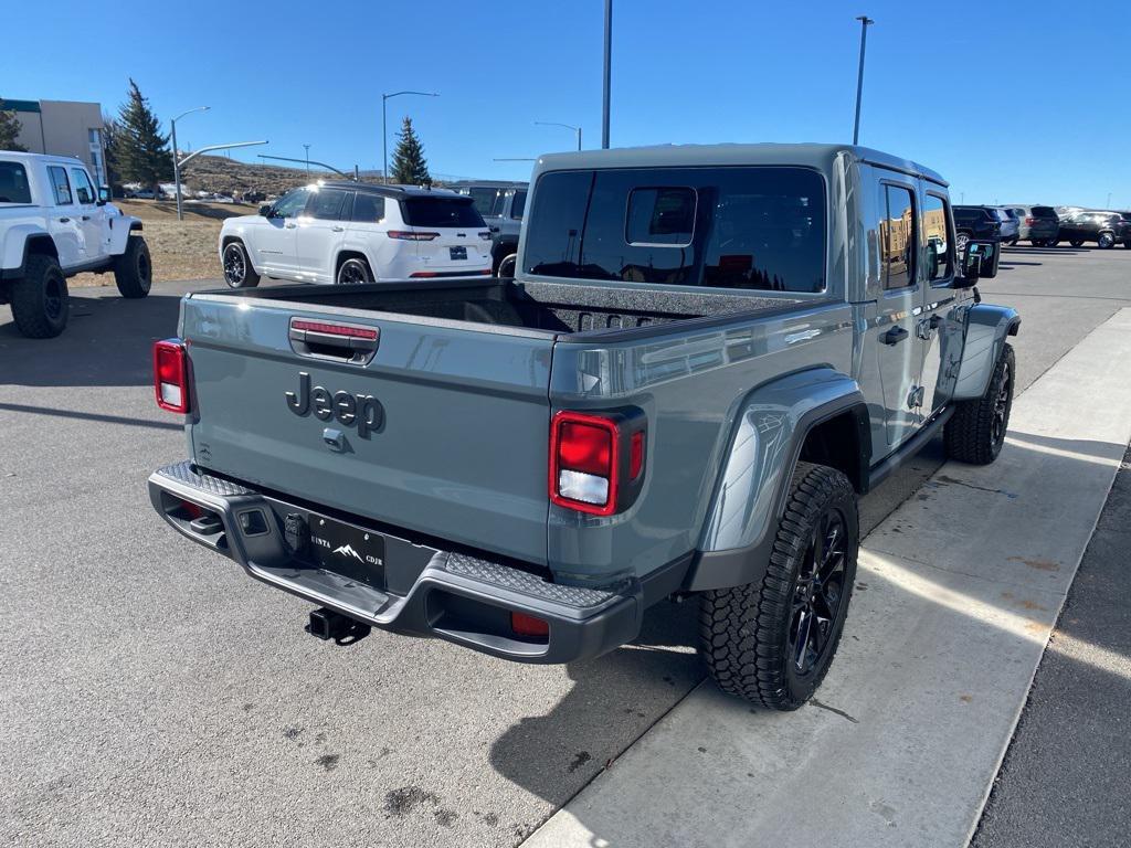 new 2025 Jeep Gladiator car, priced at $40,422