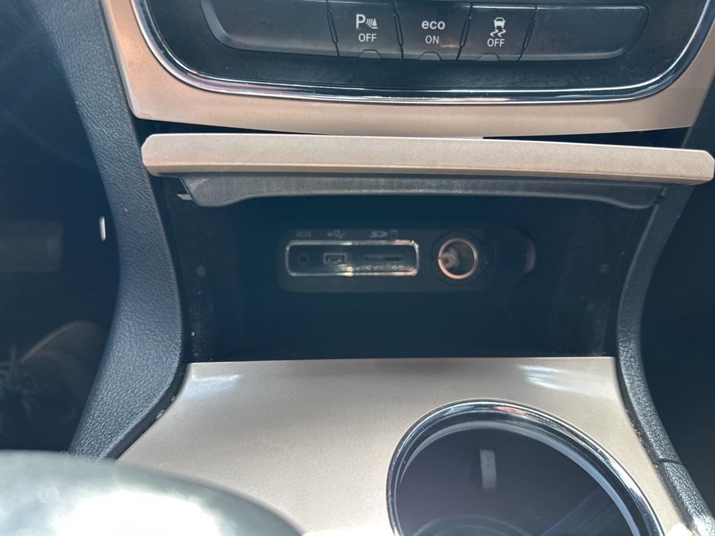 used 2015 Jeep Grand Cherokee car, priced at $14,495