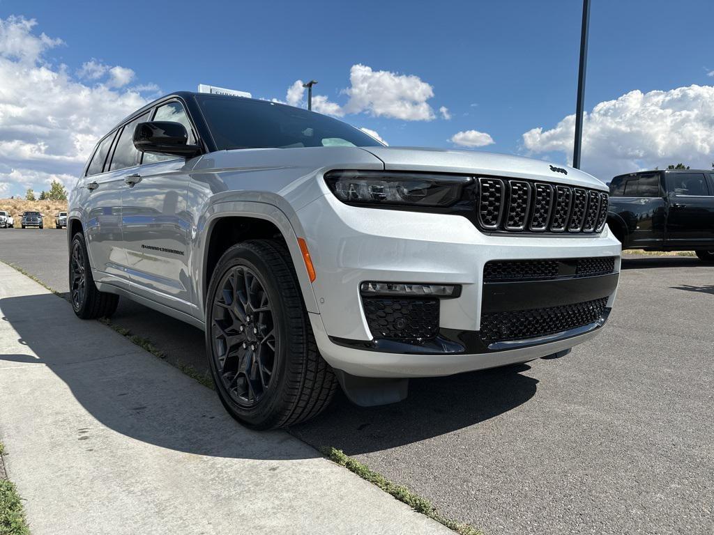 new 2025 Jeep Grand Cherokee L car, priced at $61,352