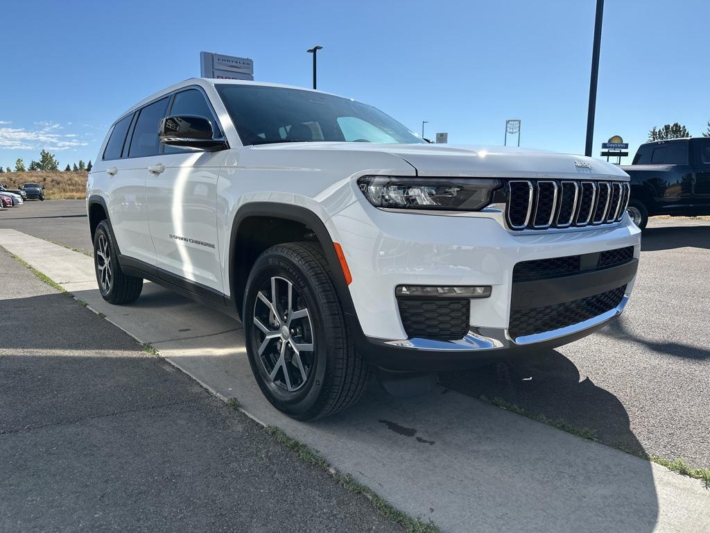 new 2025 Jeep Grand Cherokee L car, priced at $43,042