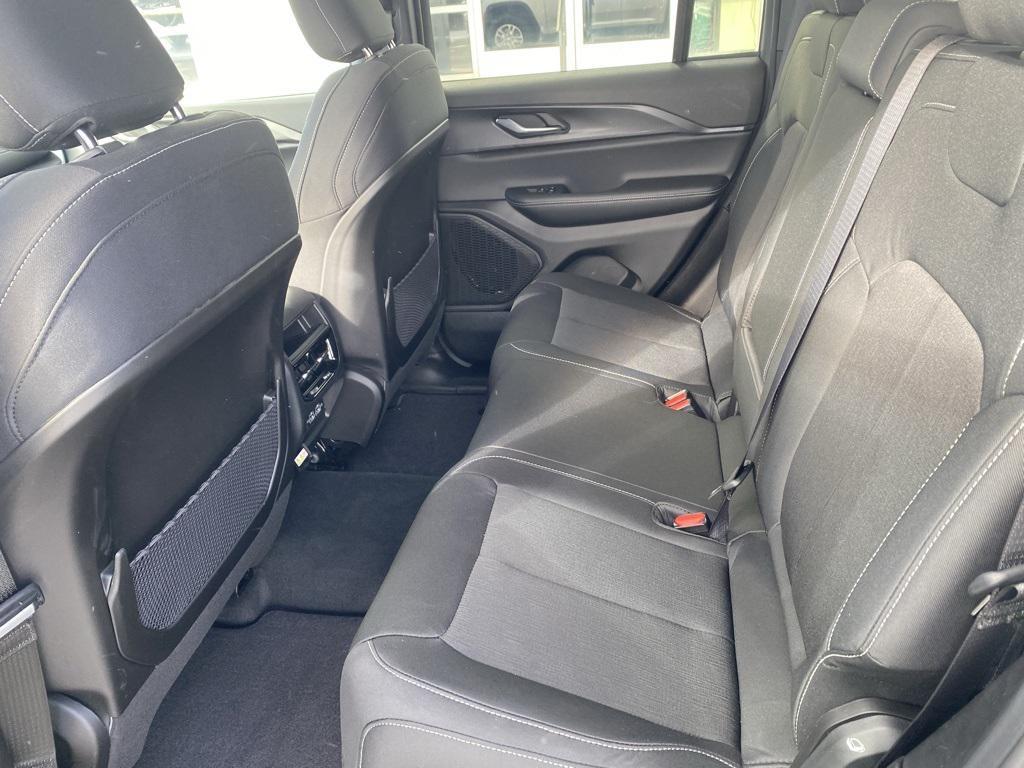 new 2025 Jeep Grand Cherokee car, priced at $35,710