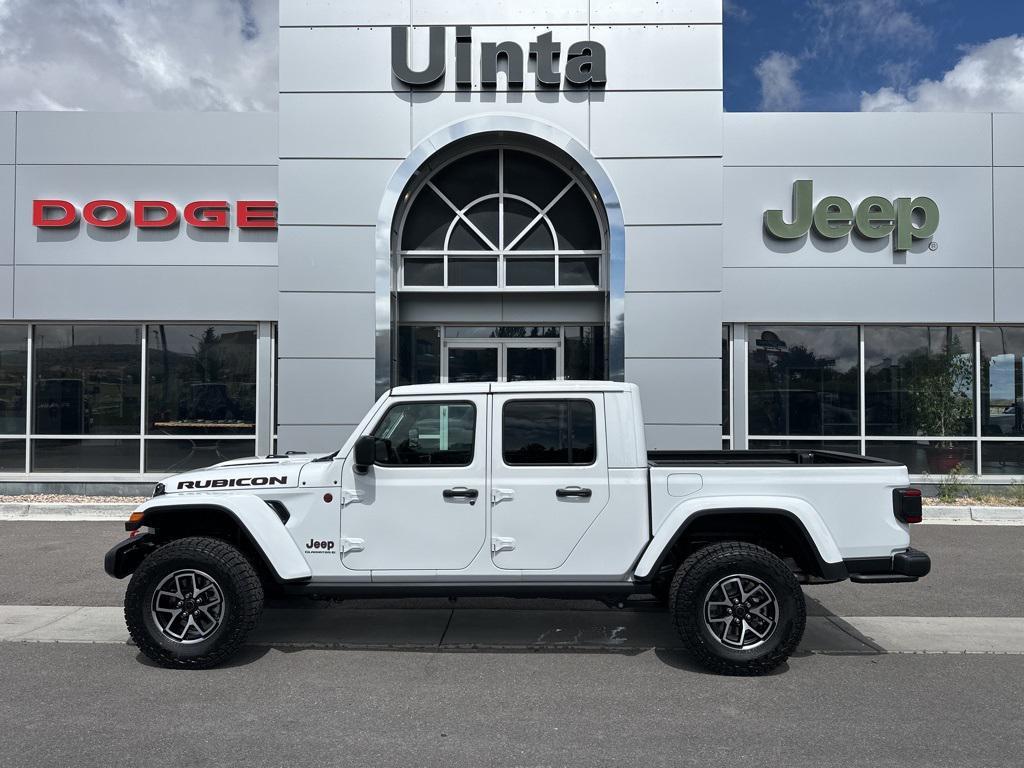 new 2025 Jeep Gladiator car, priced at $46,871