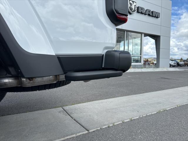 new 2025 Jeep Gladiator car, priced at $49,621