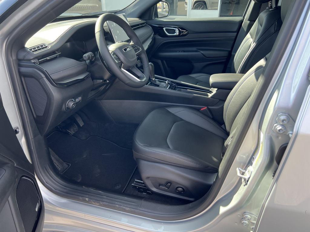 new 2025 Jeep Compass car, priced at $31,975