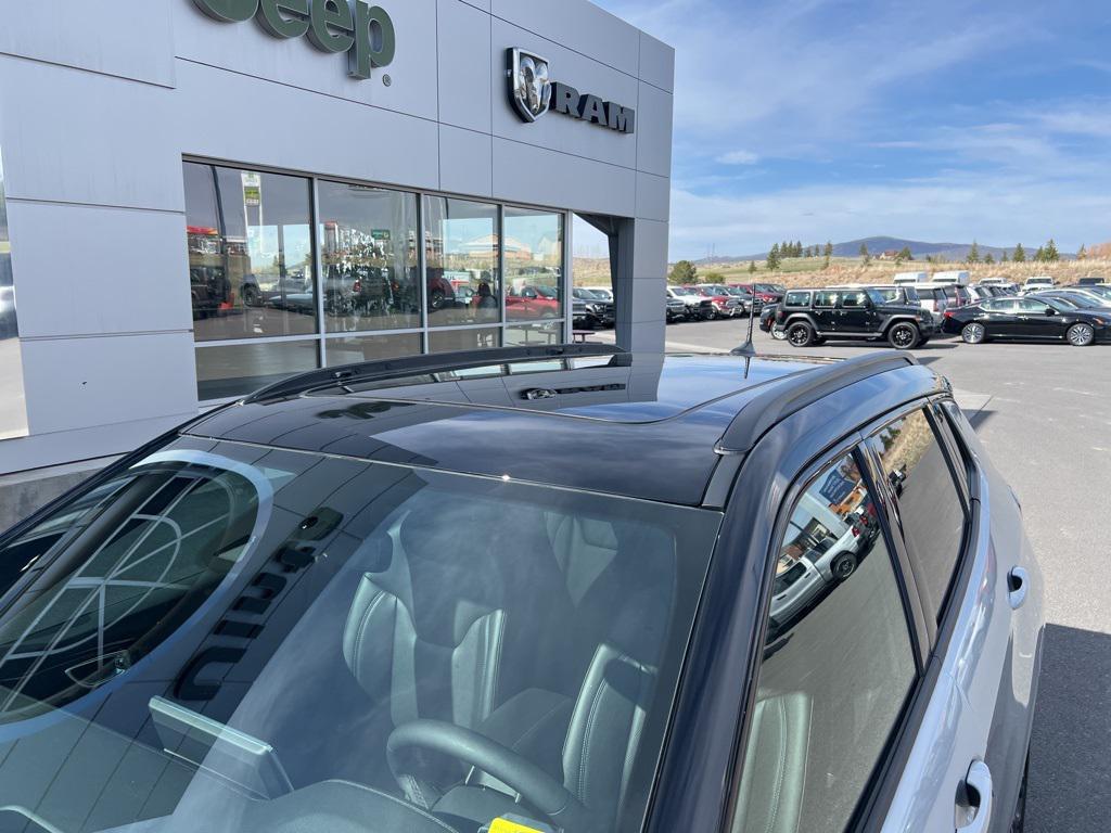 new 2025 Jeep Compass car, priced at $31,975