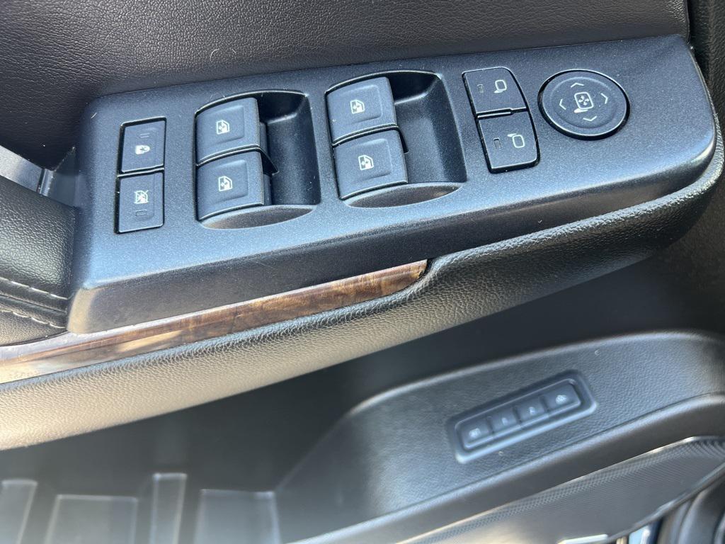 used 2019 Chevrolet Suburban car, priced at $31,040