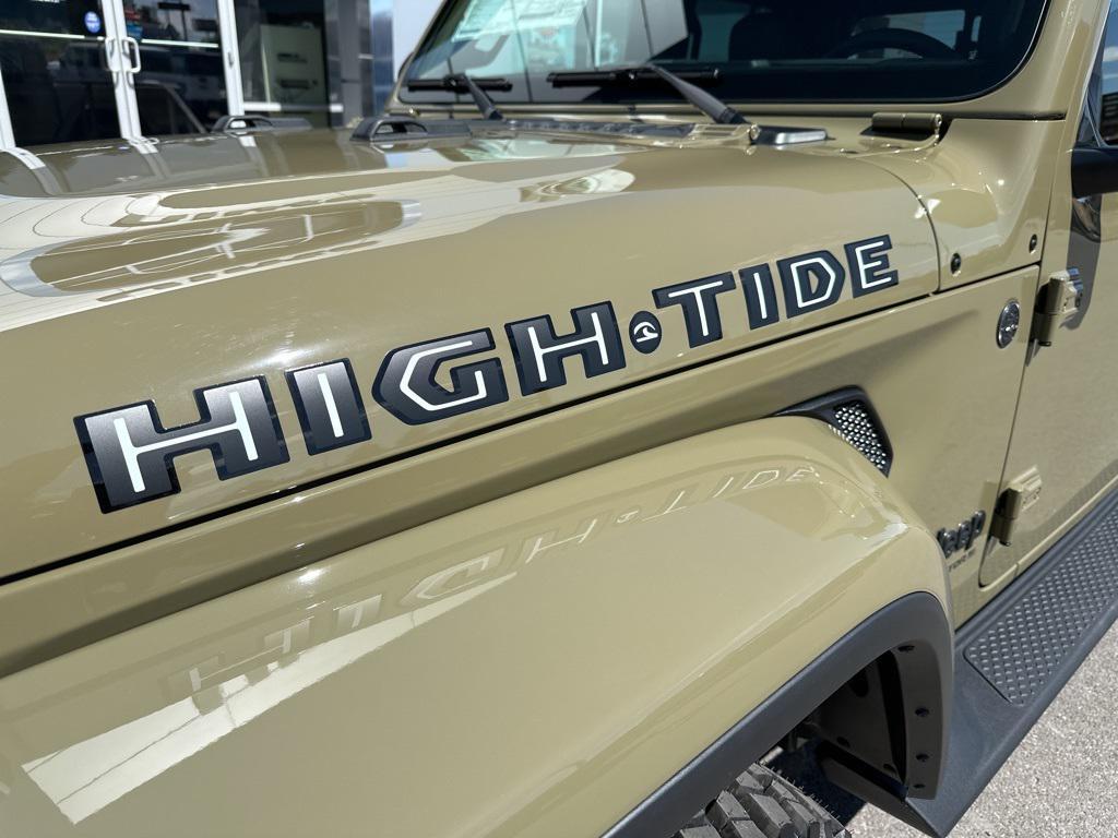 new 2025 Jeep Gladiator car, priced at $43,637