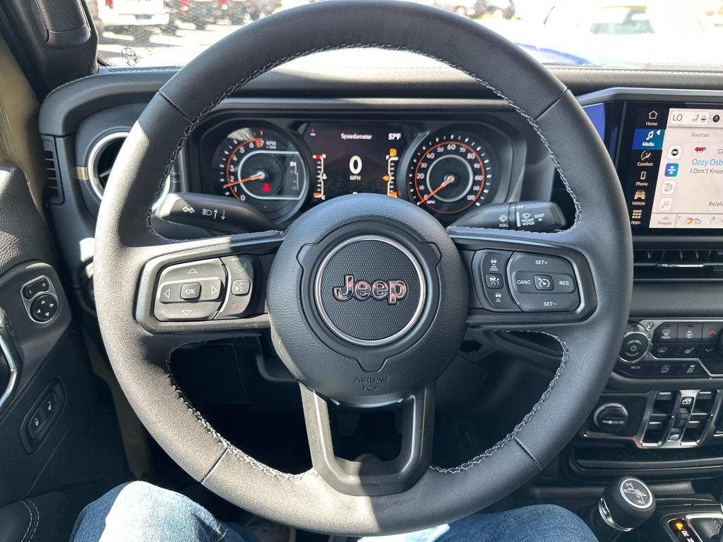 new 2025 Jeep Gladiator car, priced at $43,637
