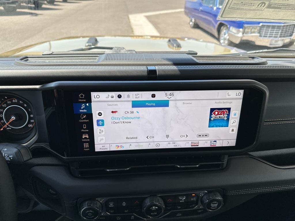 new 2025 Jeep Gladiator car, priced at $43,637