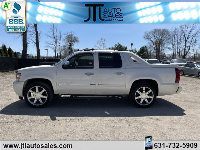 used 2011 Chevrolet Avalanche car, priced at $14,990