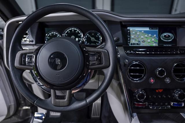 used 2022 Rolls-Royce Cullinan car, priced at $289,900
