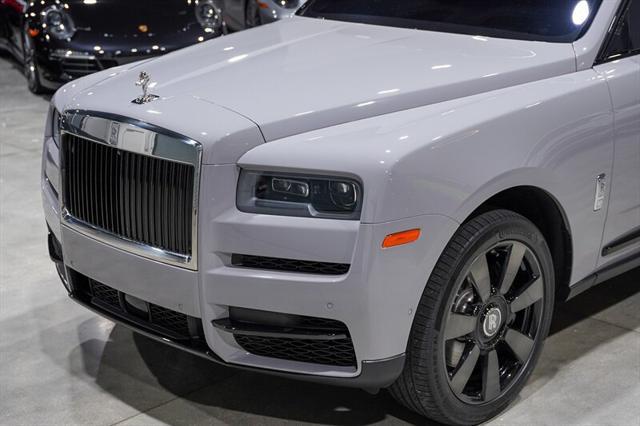 used 2022 Rolls-Royce Cullinan car, priced at $289,900