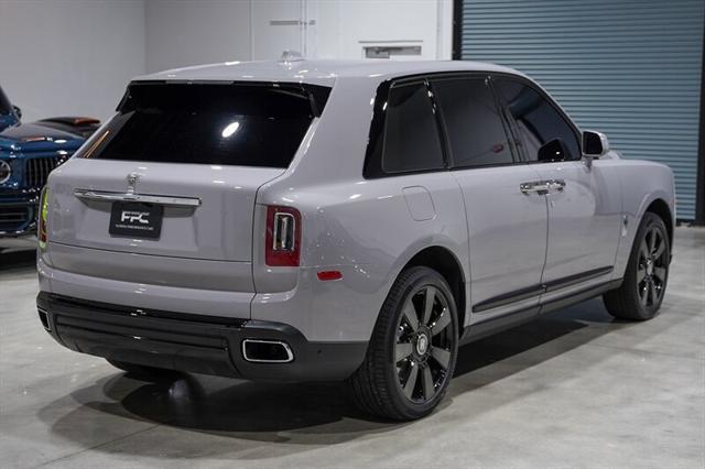 used 2022 Rolls-Royce Cullinan car, priced at $289,900