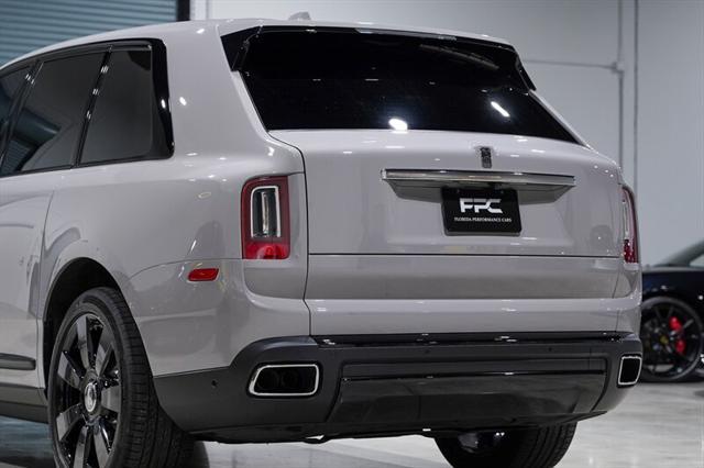 used 2022 Rolls-Royce Cullinan car, priced at $289,900