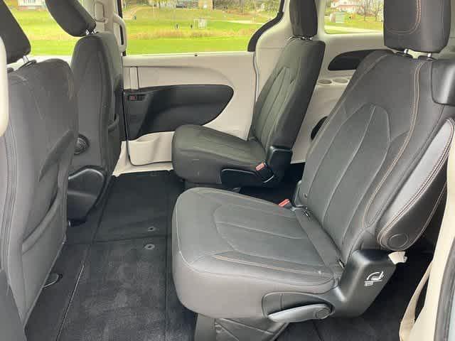 used 2018 Chrysler Pacifica car, priced at $13,500