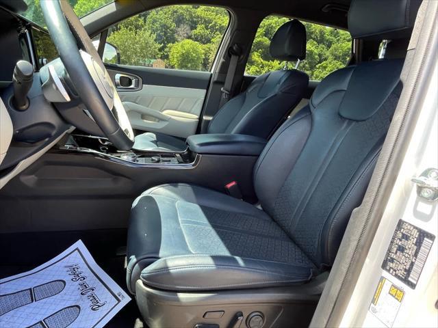 used 2023 Kia Sorento Hybrid car, priced at $33,990