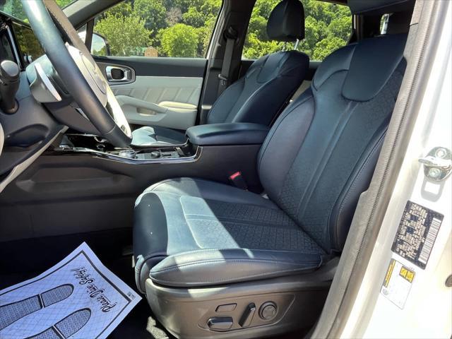 used 2023 Kia Sorento Hybrid car, priced at $33,990