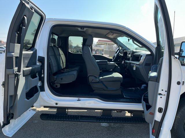 new 2025 Ford F-350 car, priced at $59,610