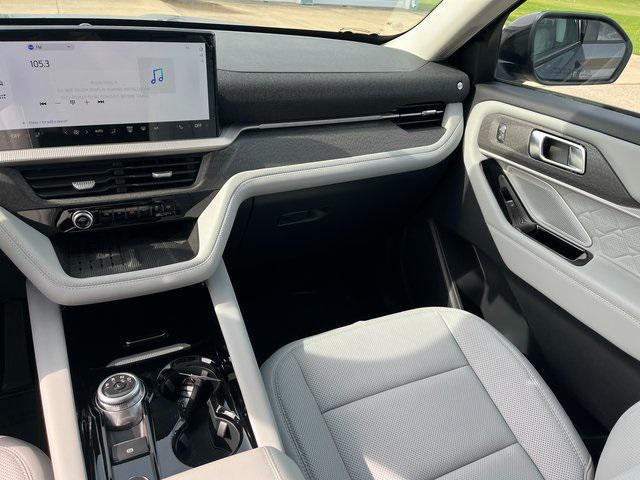 new 2025 Ford Explorer car, priced at $61,875