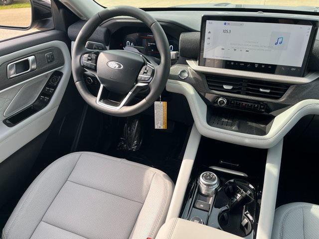 new 2025 Ford Explorer car, priced at $61,875