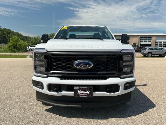 new 2025 Ford F-350 car, priced at $56,560