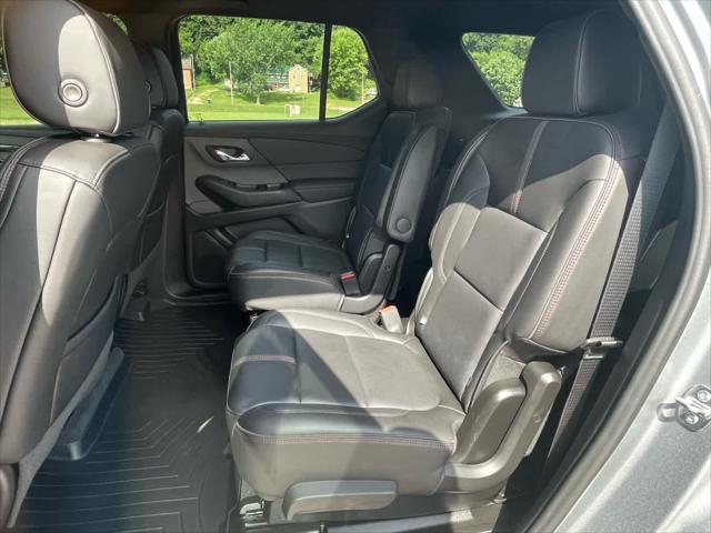 used 2023 Chevrolet Traverse car, priced at $43,990