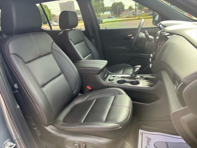 used 2023 Chevrolet Traverse car, priced at $43,990