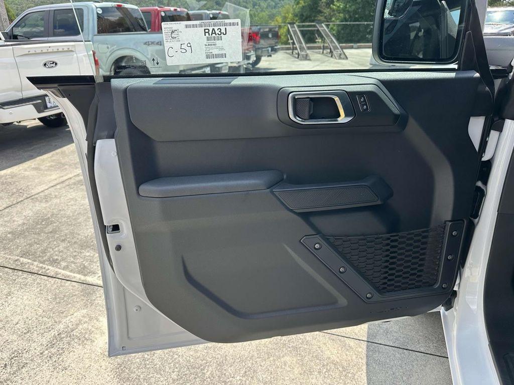 new 2025 Ford Bronco car, priced at $39,883