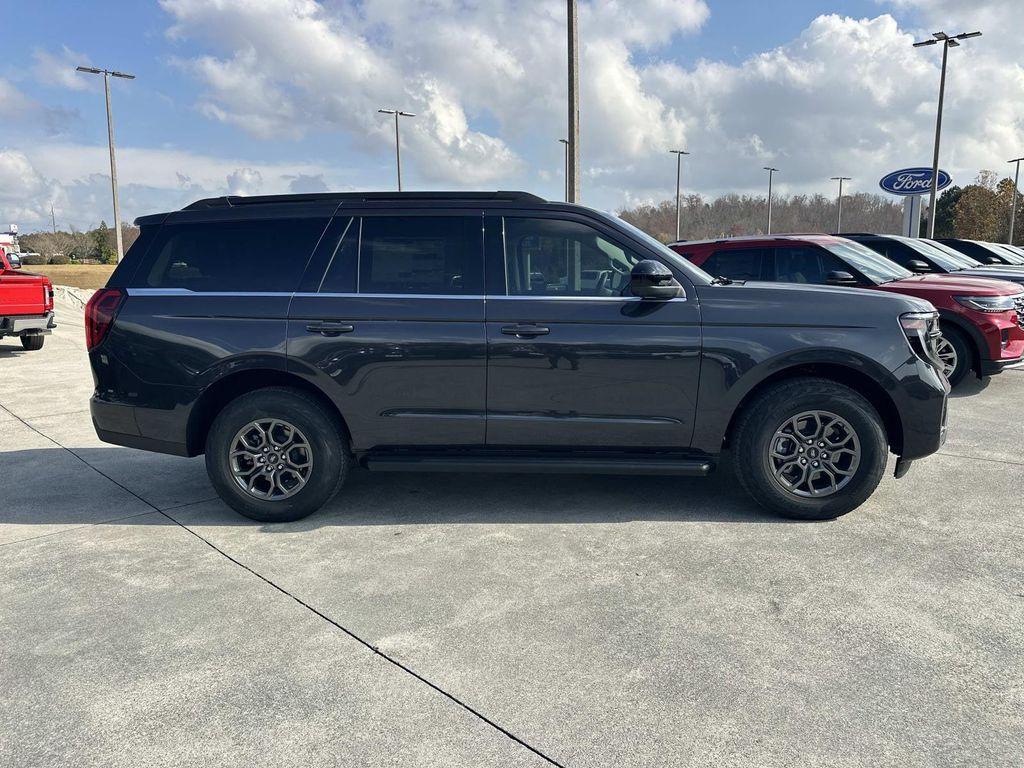 new 2025 Ford Expedition car, priced at $61,088