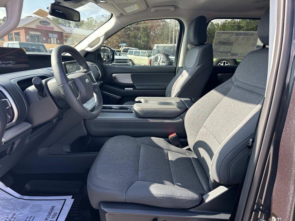 new 2025 Ford Expedition car, priced at $61,088