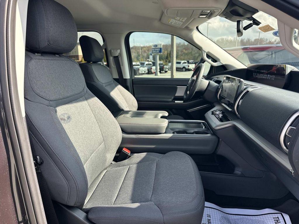 new 2025 Ford Expedition car, priced at $61,088