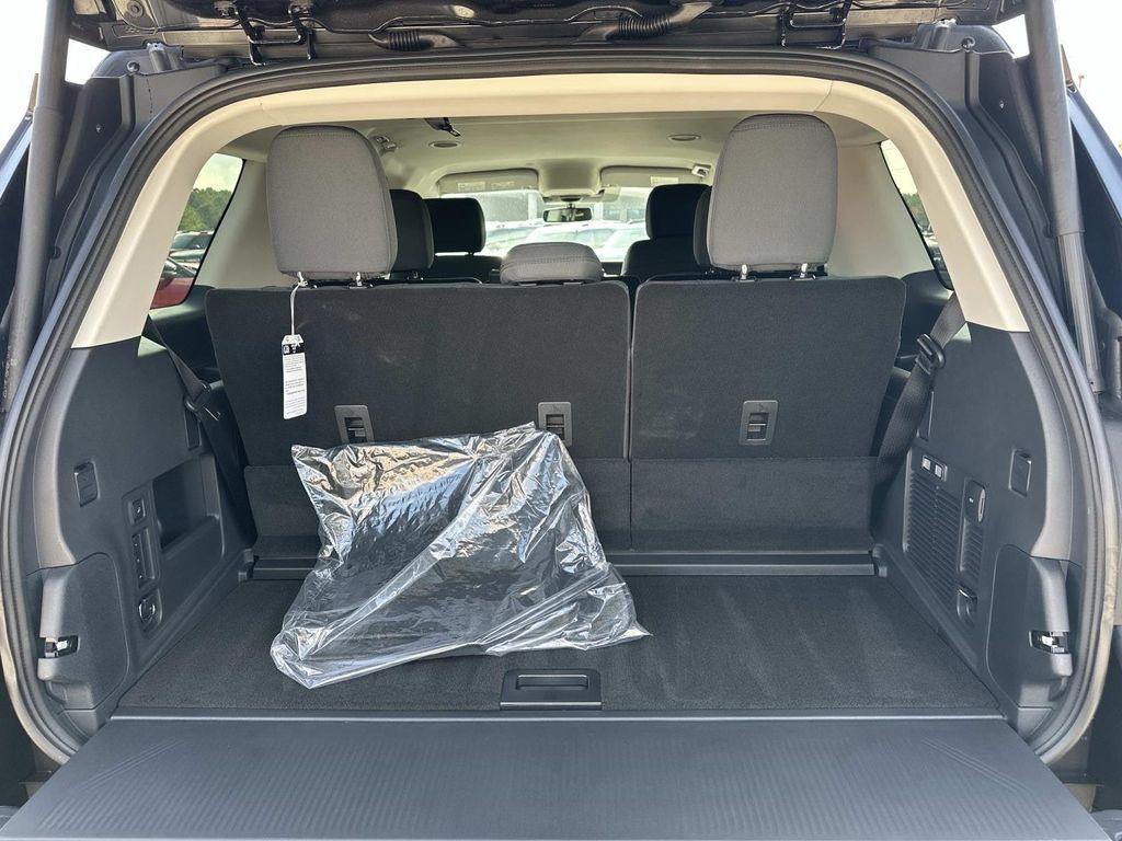 new 2025 Ford Expedition car, priced at $61,088