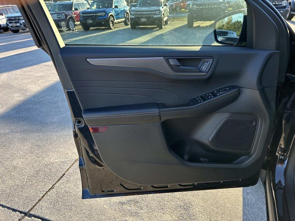 new 2026 Ford Escape car, priced at $30,778