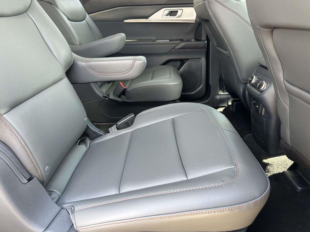 new 2025 Ford Explorer car, priced at $40,528