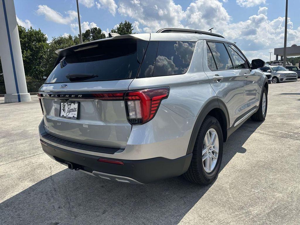 new 2025 Ford Explorer car, priced at $40,528
