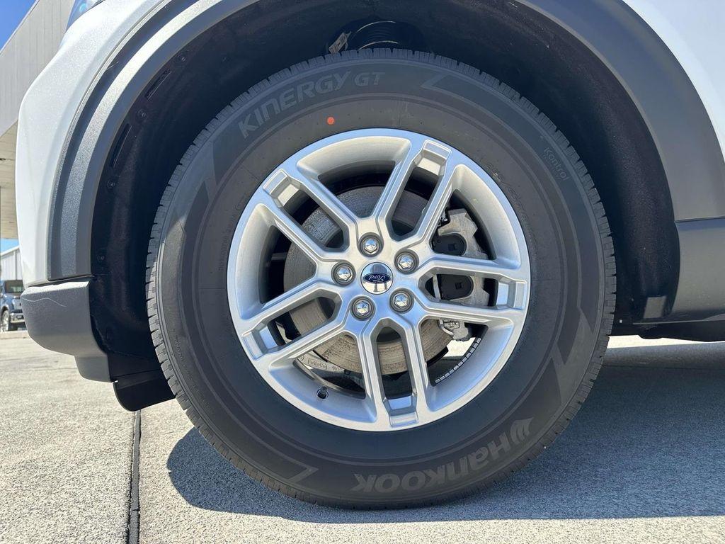 new 2025 Ford Explorer car, priced at $41,903